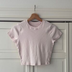 Hollister Soft Pink Women's Cropped Tee